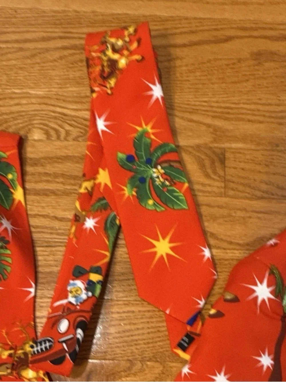 Men's Red Holiday Print Suit - Festive Blazer and Pants